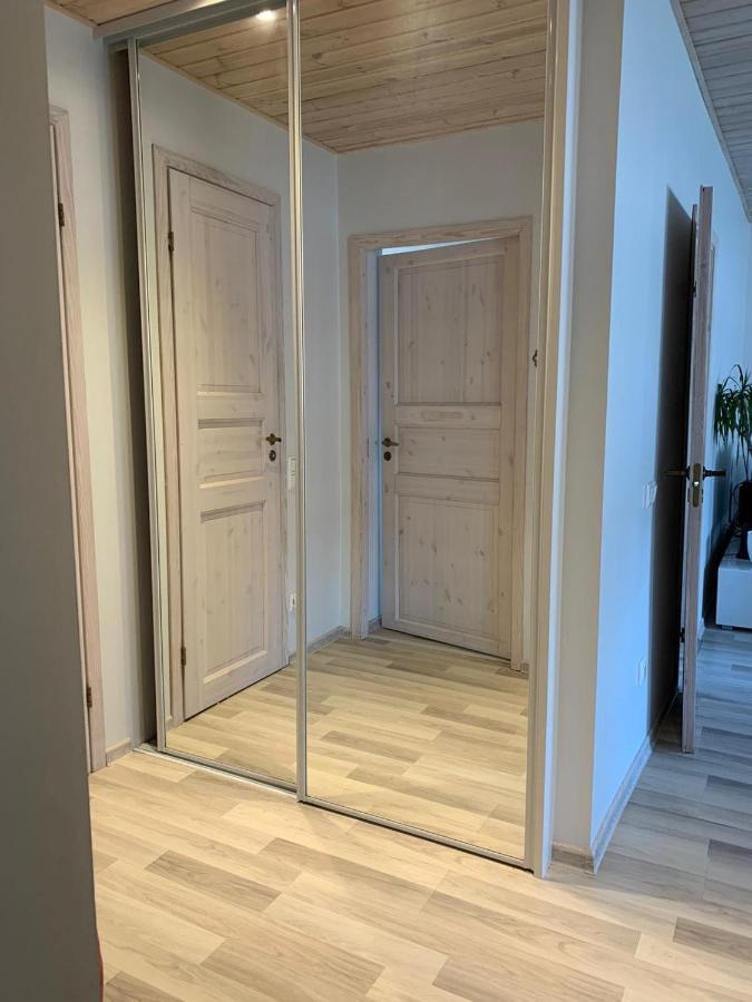 Modern Cozy 2 Bedroom Apartment Near City Center 페르누 외부 사진
