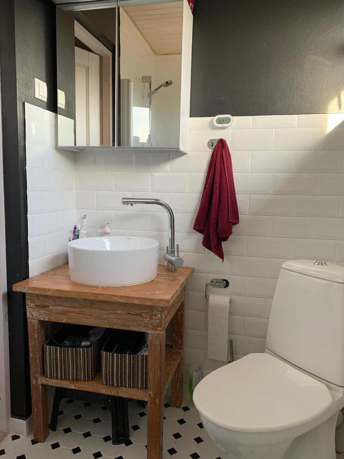Modern Cozy 2 Bedroom Apartment Near City Center 페르누 외부 사진